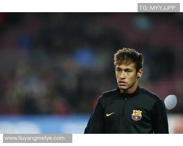 足球明星高清瞬间展现球场魅力与激情的完美画卷